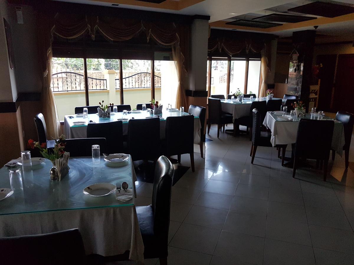 Hotel Conclave Siliguri Exterior photo
